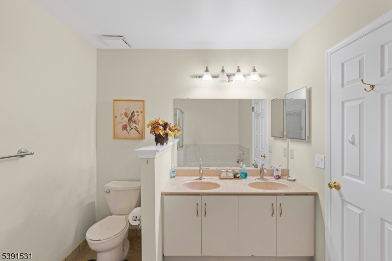 property viewer photo 17