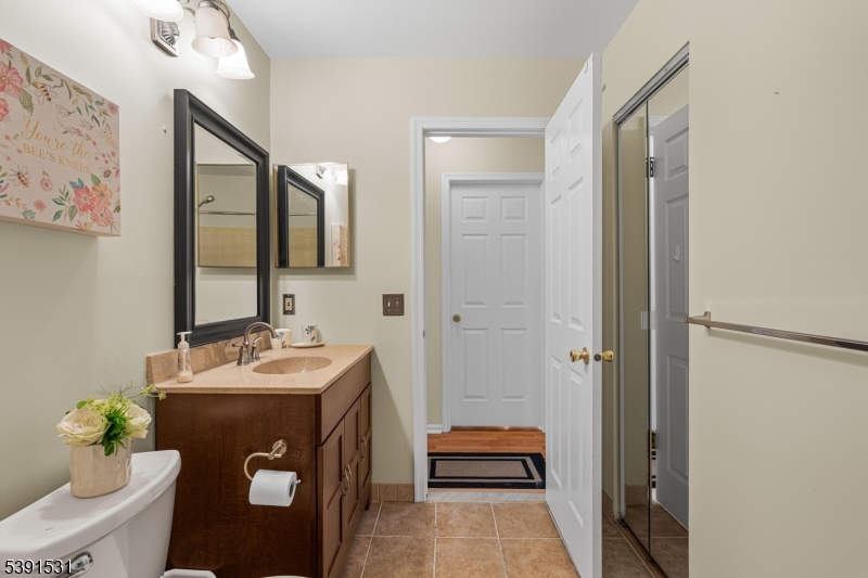 property viewer photo 22