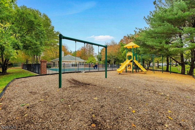 property viewer photo 27