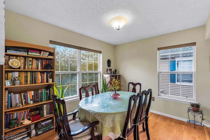 property viewer photo 8