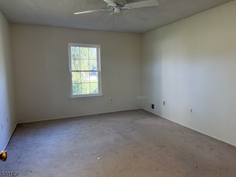 property viewer photo 13