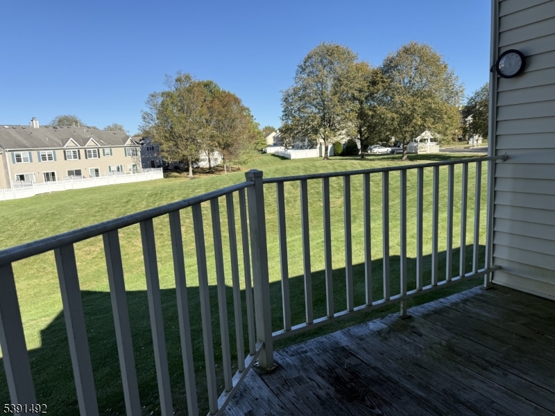 property viewer photo 6