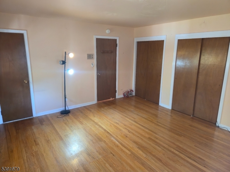 property viewer photo 13