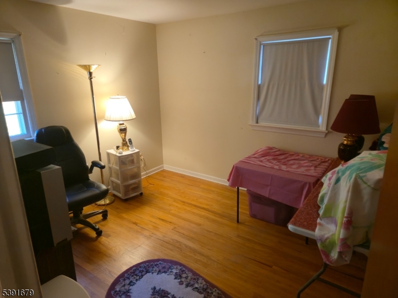 property viewer photo 16