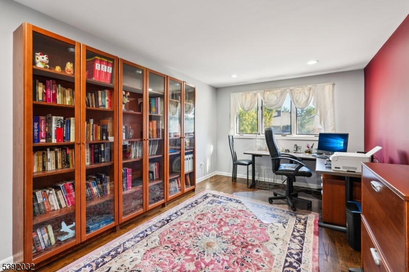 property viewer photo 10
