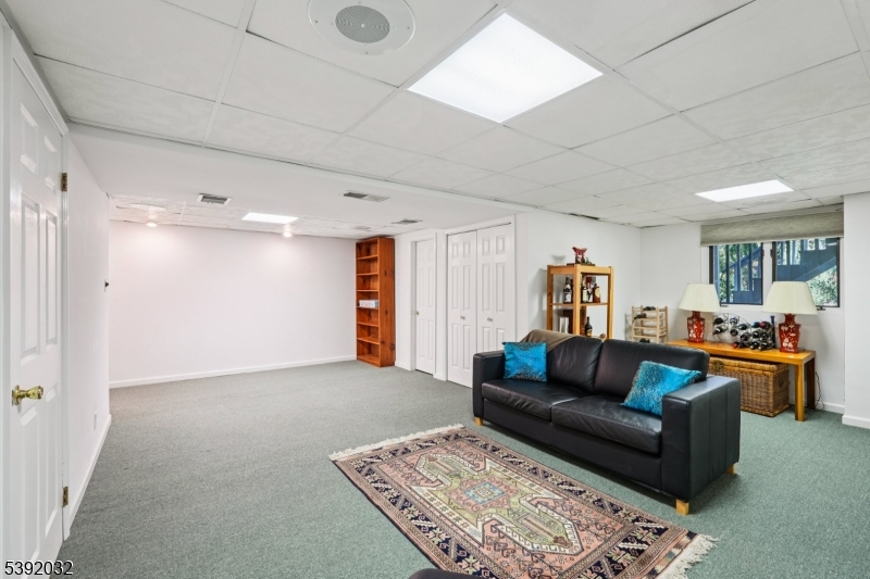 property viewer photo 12