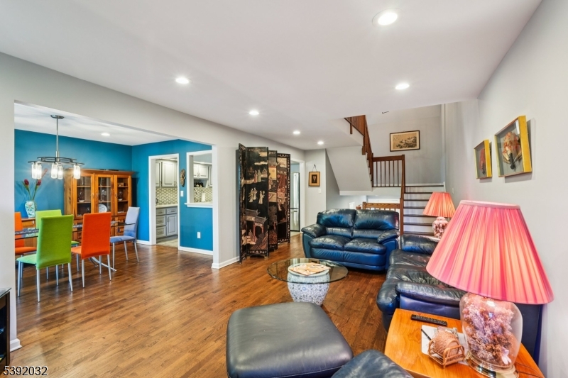 property viewer photo 4