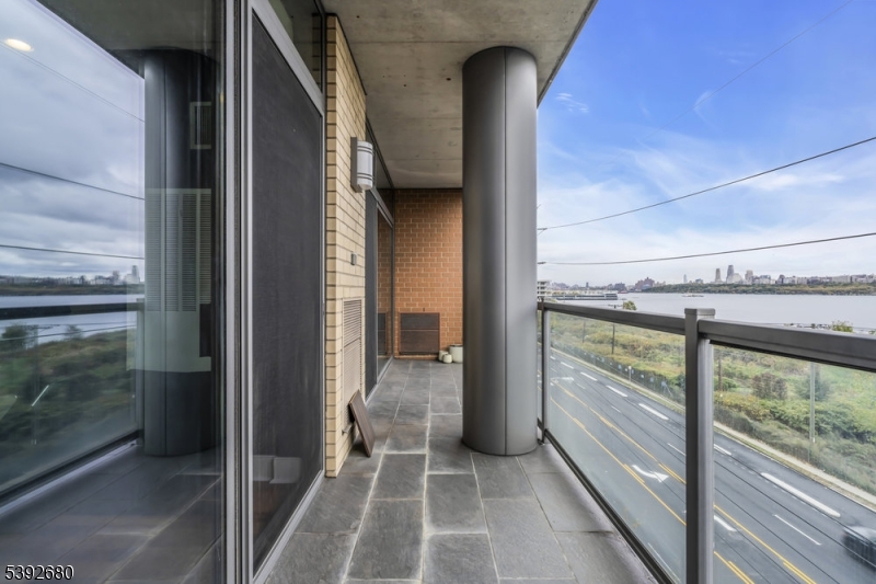 property viewer photo 15