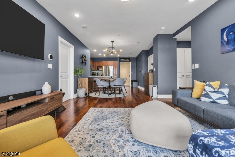 property viewer photo 16