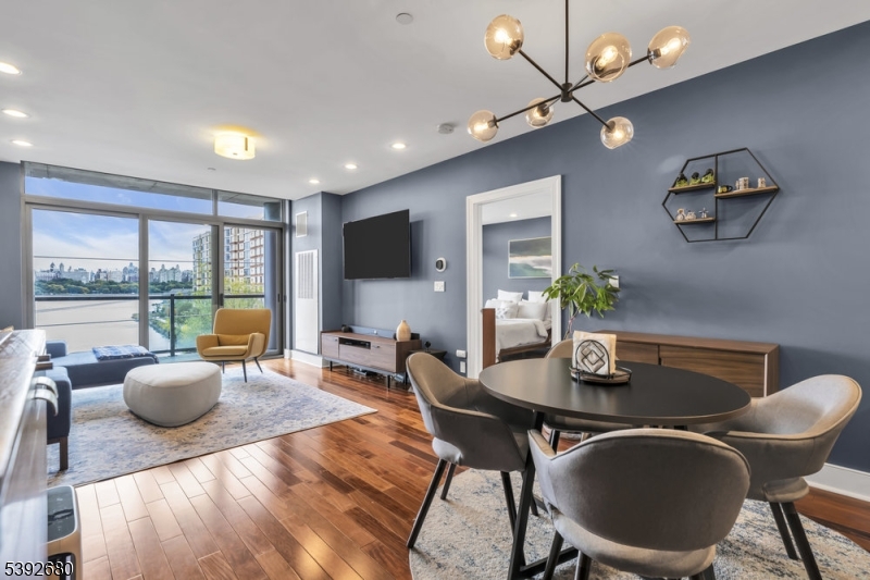 property viewer photo 17