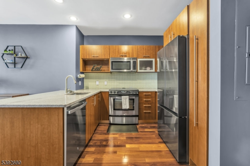 property viewer photo 2