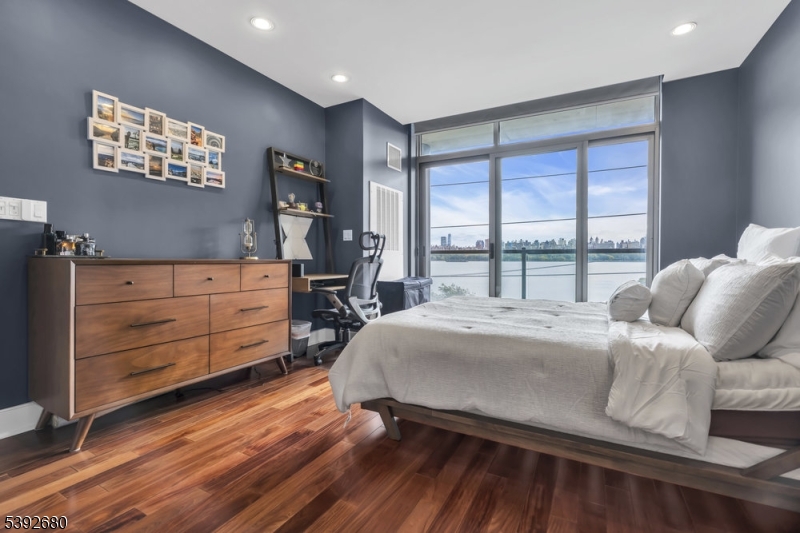 property viewer photo 21