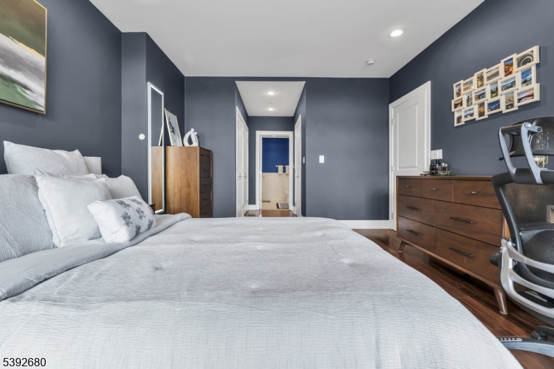 property viewer photo 22