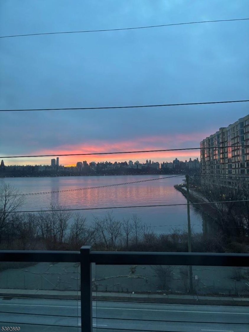 property viewer photo 32
