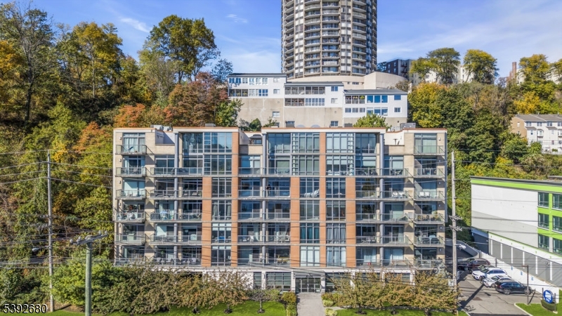 property viewer photo 34