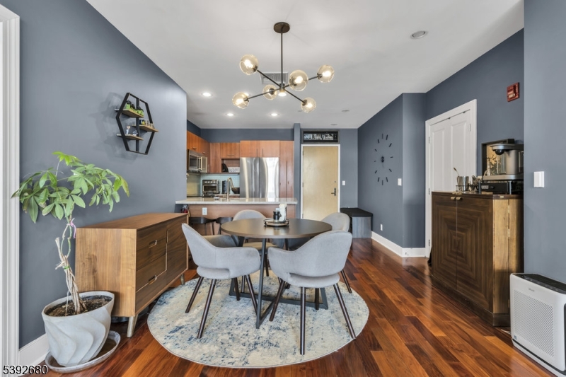 property viewer photo 6