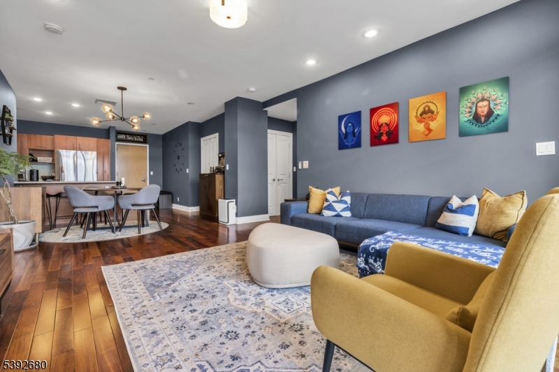 property viewer photo 8
