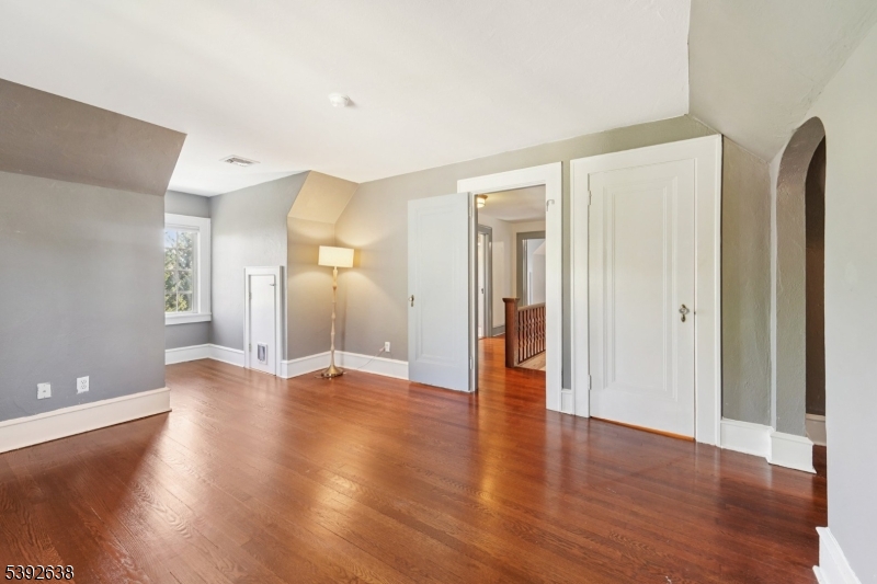 property viewer photo 13