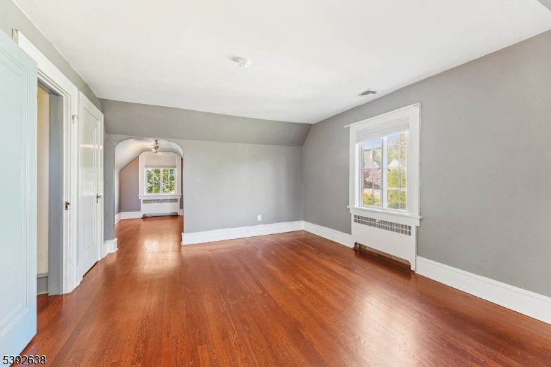 property viewer photo 16