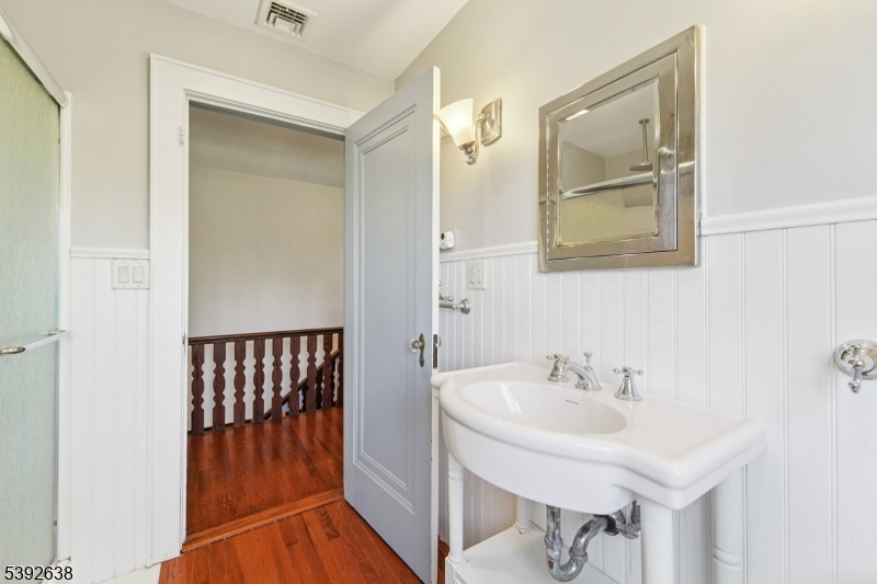 property viewer photo 19