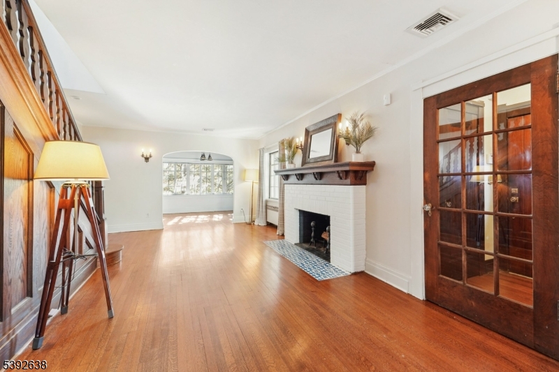 property viewer photo 2