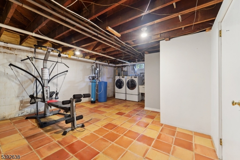 property viewer photo 23