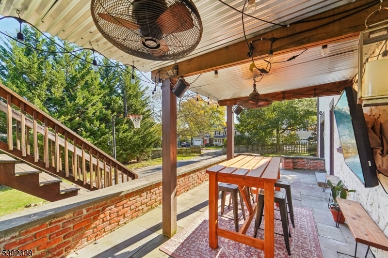 property viewer photo 26