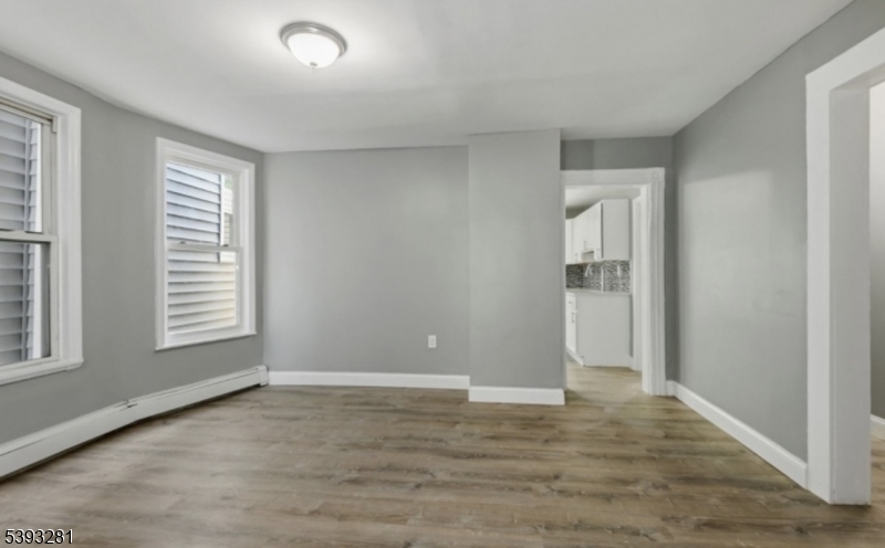 property viewer photo 19
