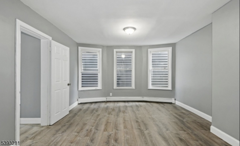 property viewer photo 20