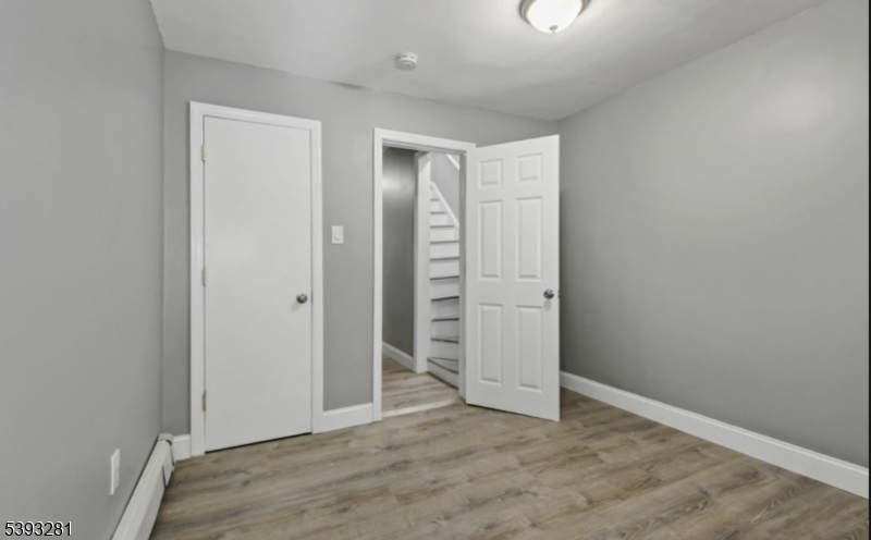 property viewer photo 22
