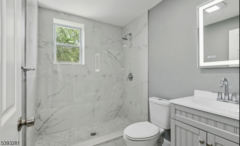 property viewer photo 27