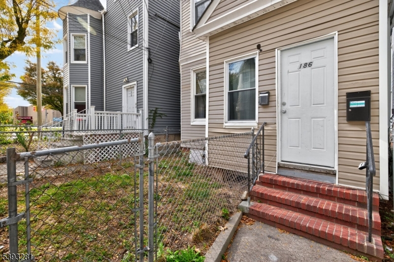 property viewer photo 29