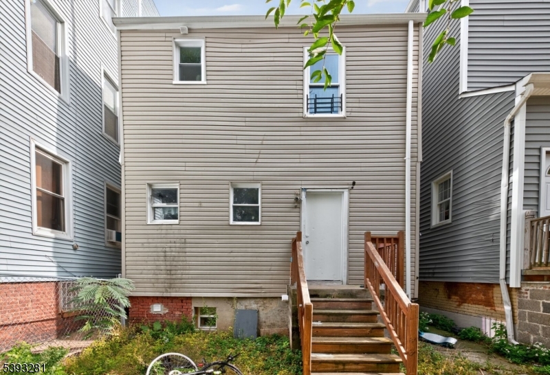 property viewer photo 30