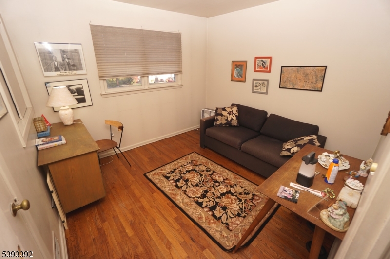 property viewer photo 16