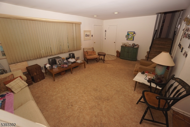 property viewer photo 4