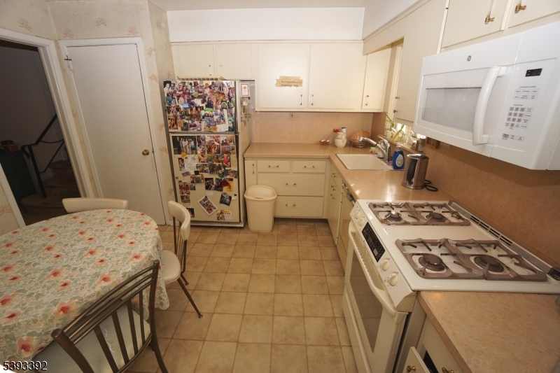 property viewer photo 5