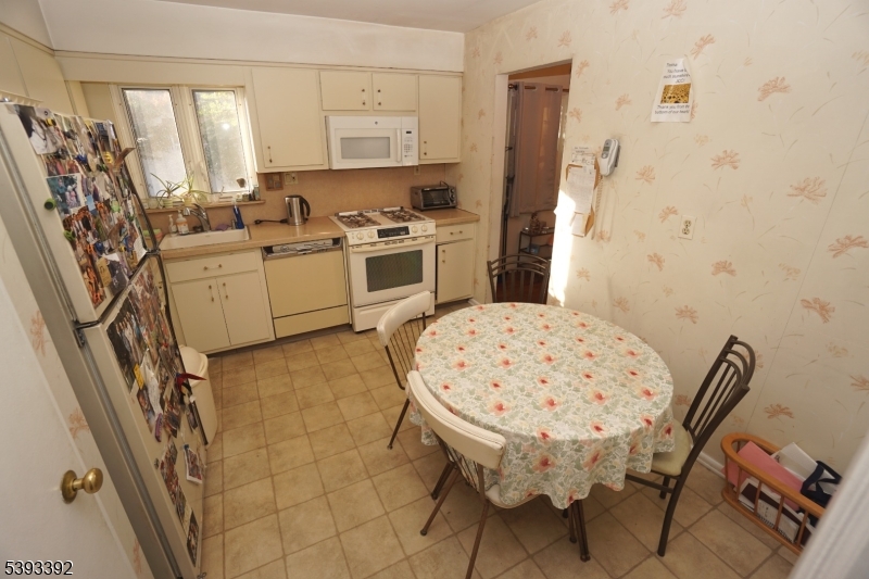 property viewer photo 6