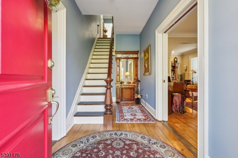 property viewer photo 2