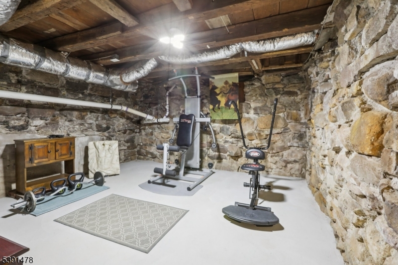 property viewer photo 41