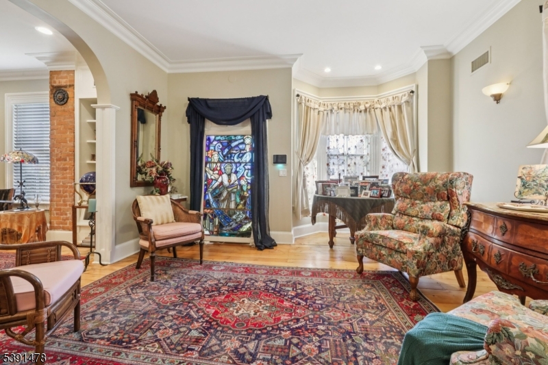 property viewer photo 5