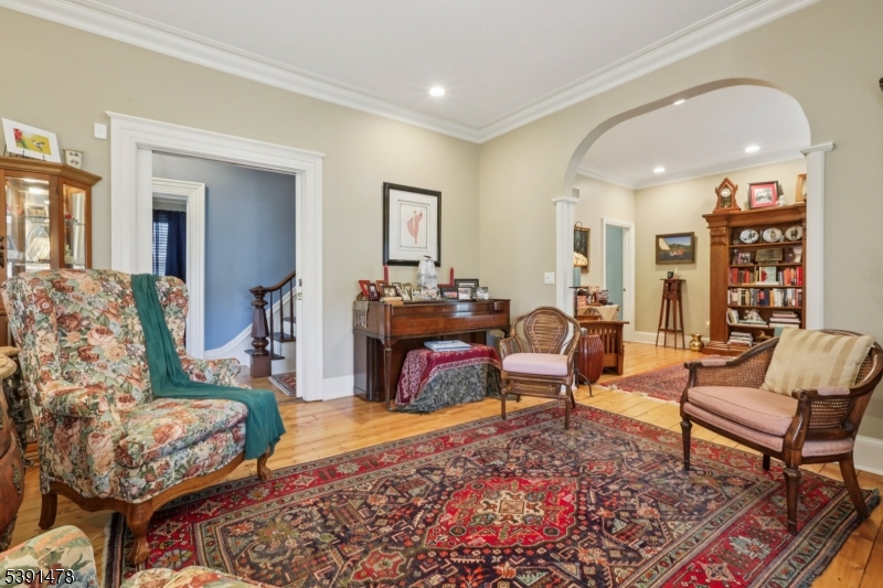 property viewer photo 7