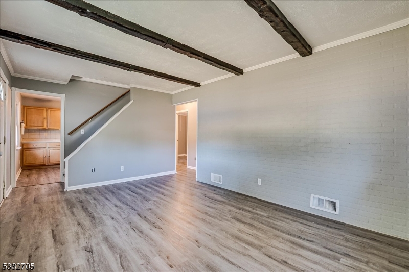 property viewer photo 13