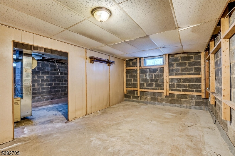property viewer photo 27