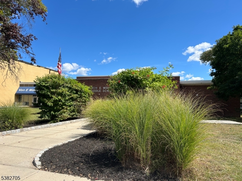 property viewer photo 37
