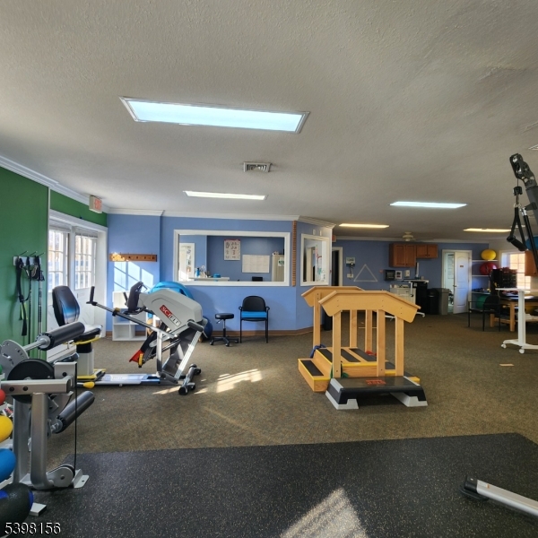 main property photo 40
