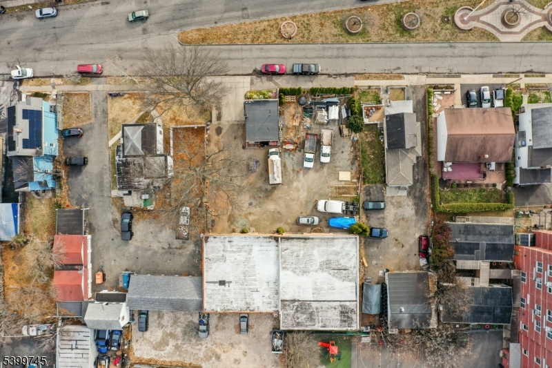 main property photo 17