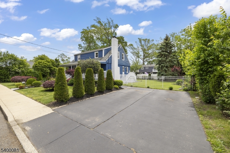 main property photo 19