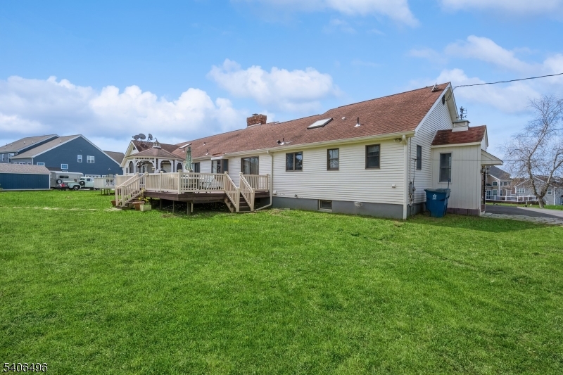 main property photo 8