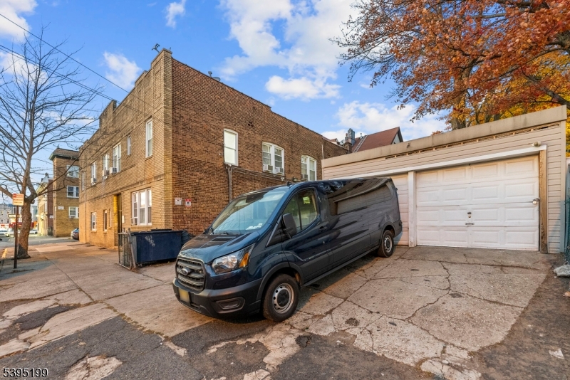 main property photo 49