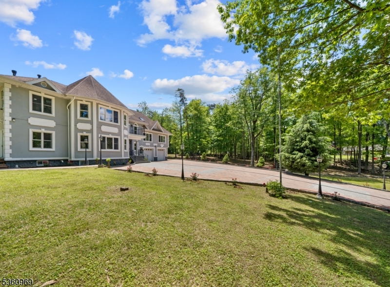 main property photo 12